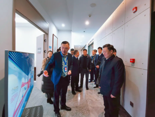 杭州市委常委、拱墅區區委書記朱建明一行蒞臨中奧科技調研考察